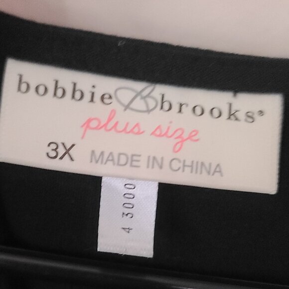 Black Dress - Picture 2 of 3